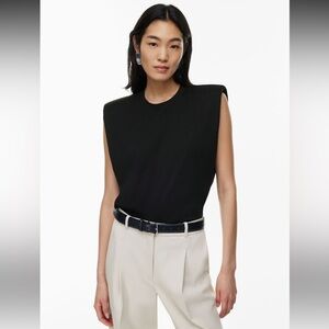 NWT 🏷️ Aritzia Babaton Black Shoulder Pad Top